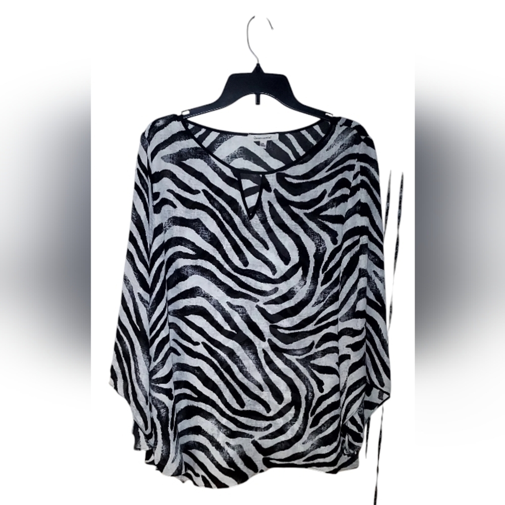 Quintessential zebra print flowy blouse - Picture 1 of 4